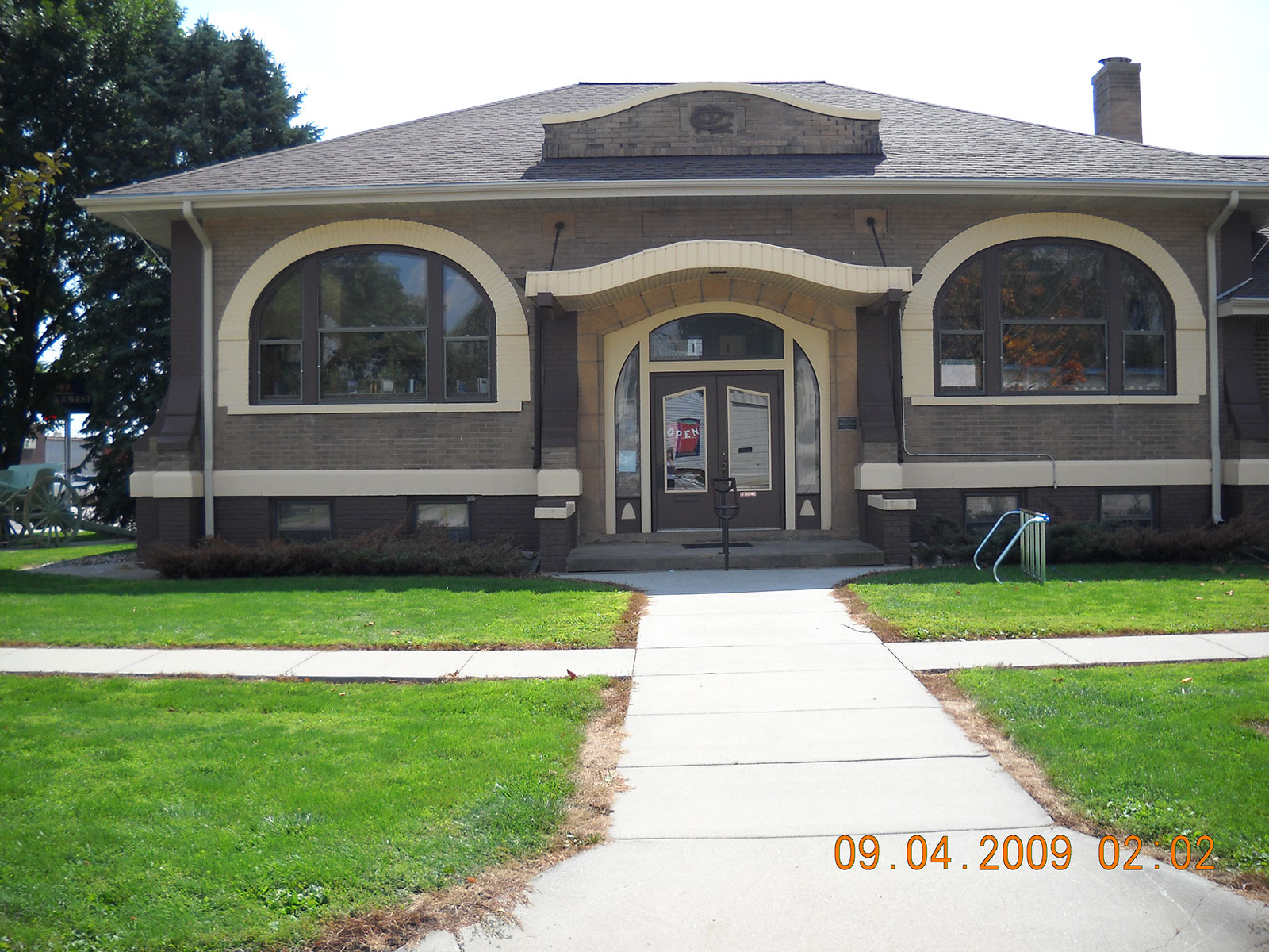 Woodbine-Library-(Carnegie-side)-001---Woodbine-Library
